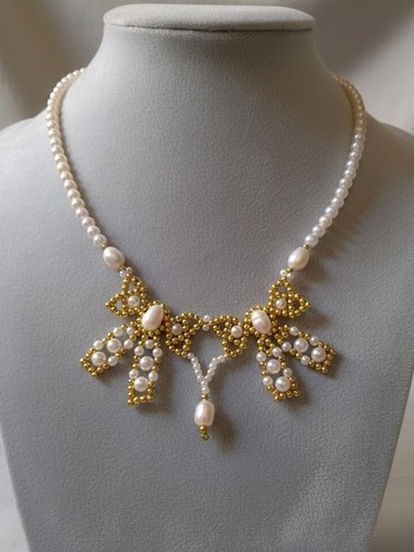 Collana elegante doppio - doppio, fiocco